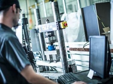 Bending-Fatigue-Testing