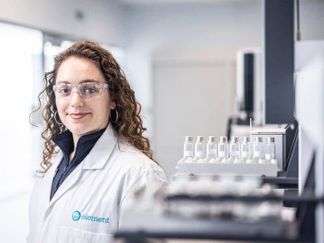 Analytical chemist conducting NDSRI testing in pharmaceutical quality control laboratory