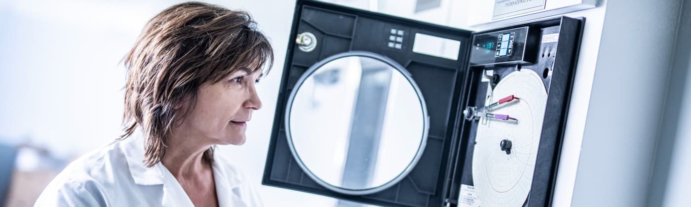 Element scientist in pharmaceutical stability testing laboratory