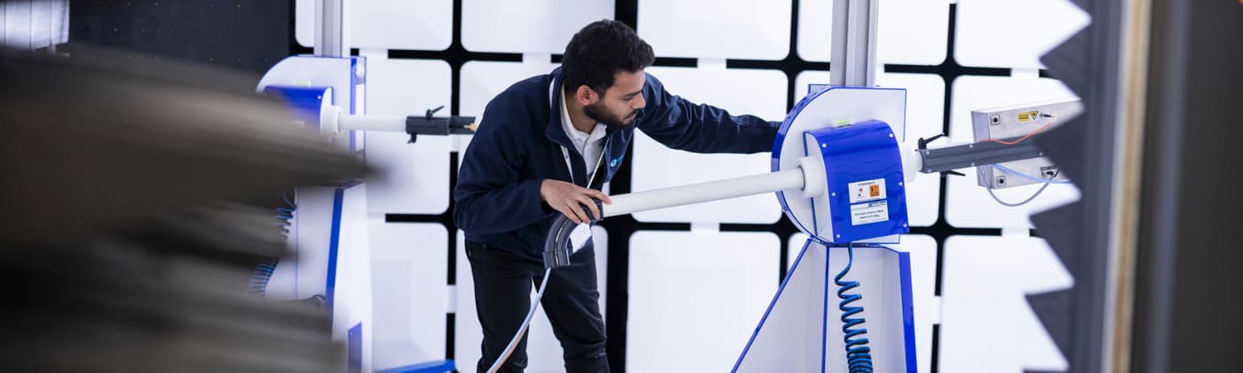 RF testing on a short-range wireless device in an anechoic chamber