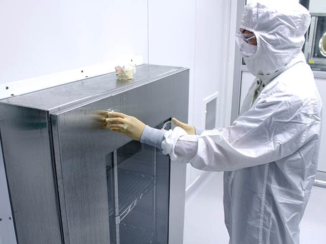 Pharmaceutical Environmental Monitoring – Cleanroom Testing | Element